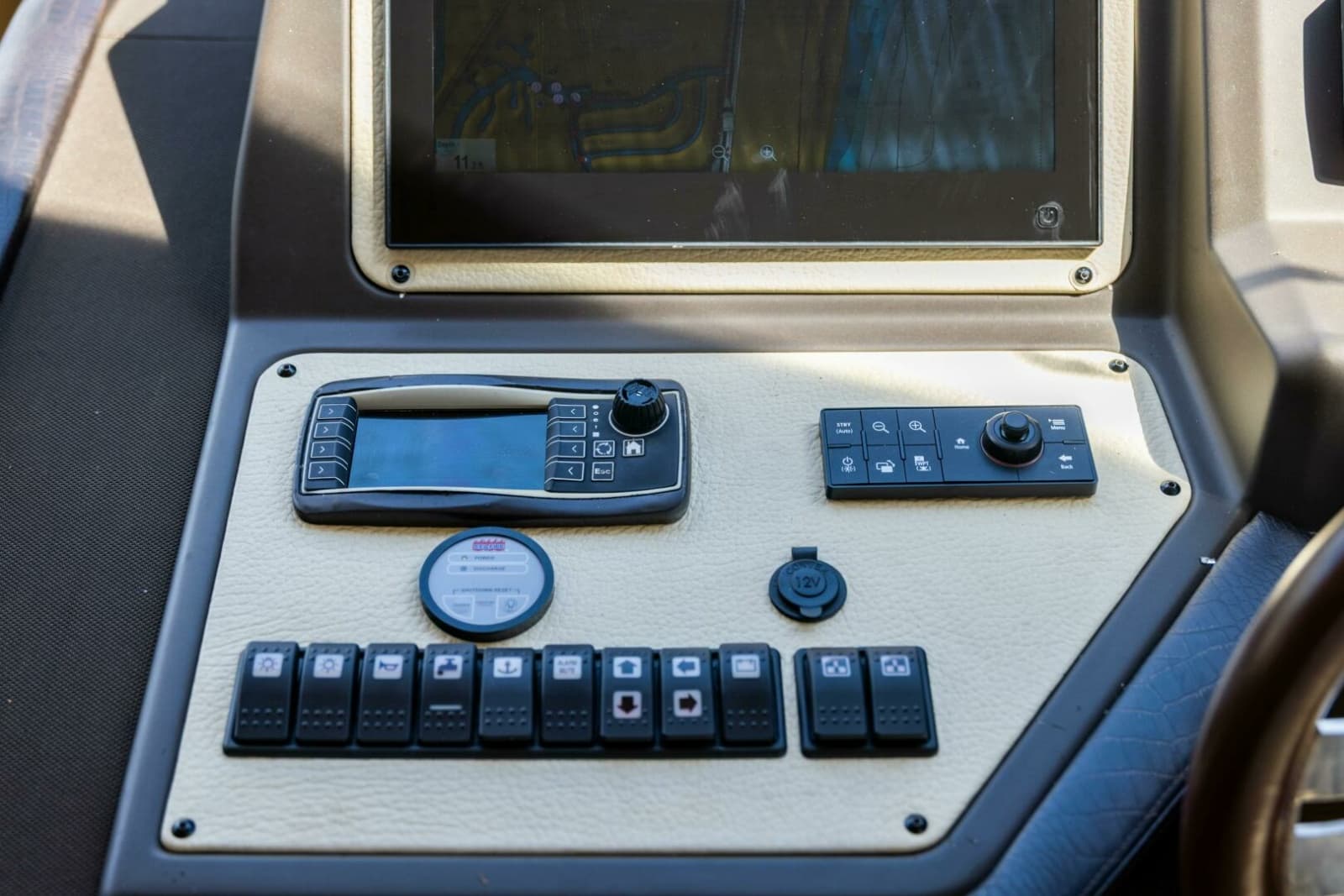 2015 Azimut 64 Flybridge - Photo 11