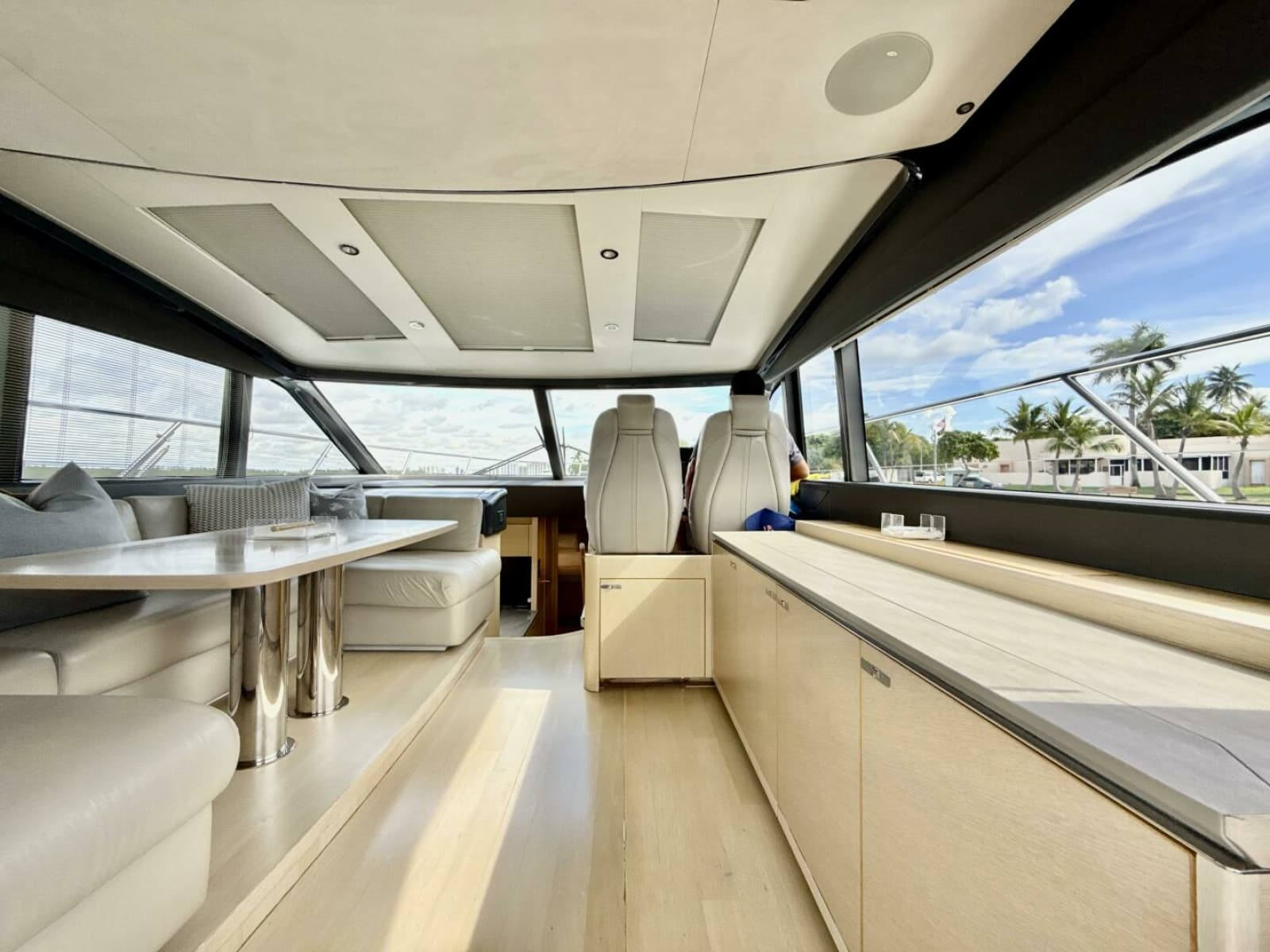 2017 Princess V58 - Photo 37