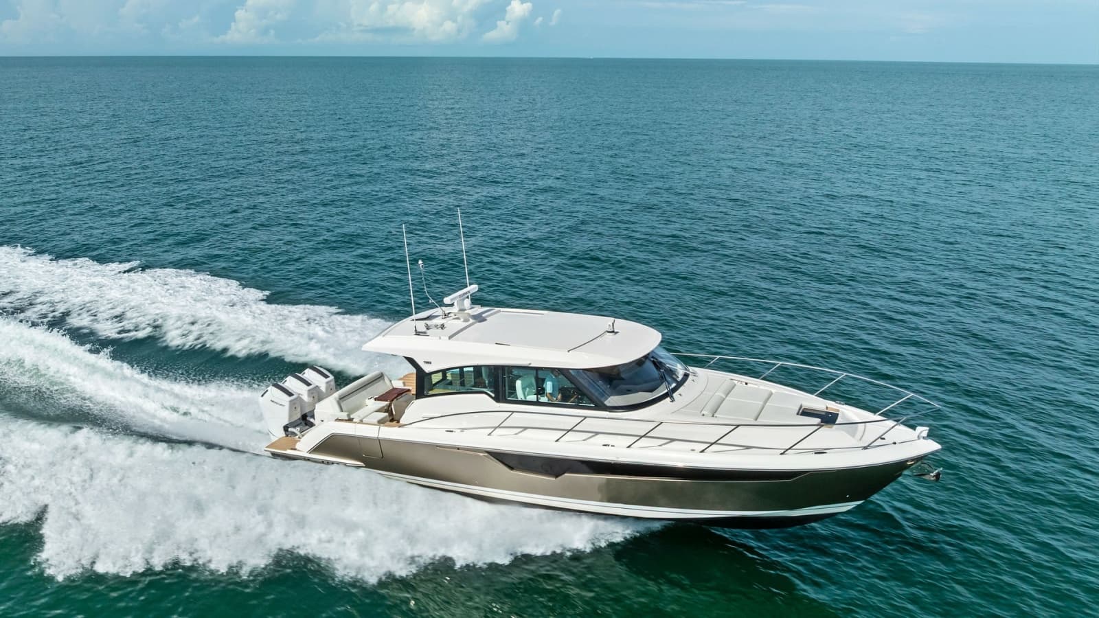 2025 Tiara Yachts 48LE - Photo 83