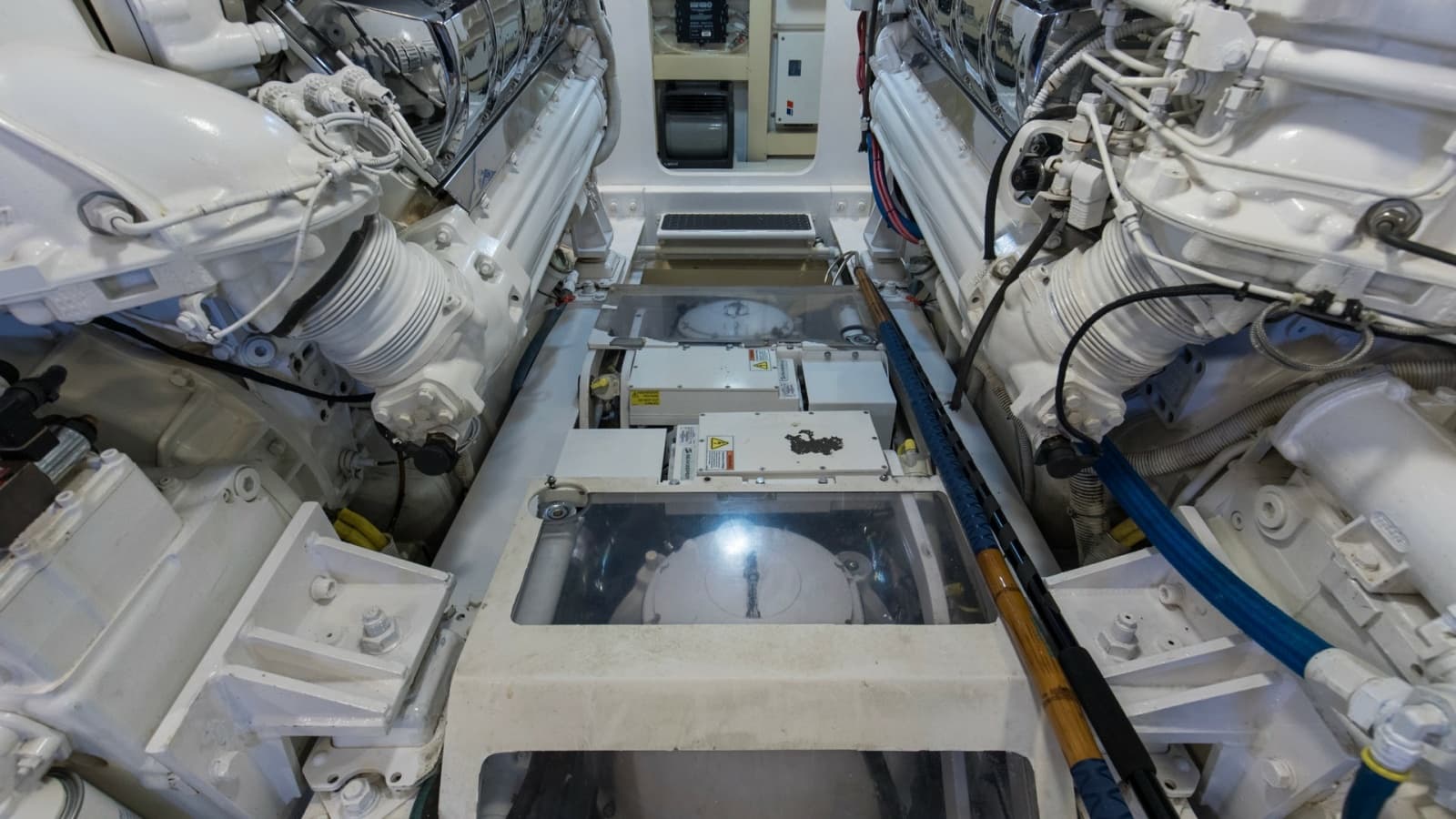 2005 Viking 61 Enclosed Bridge - Photo 66