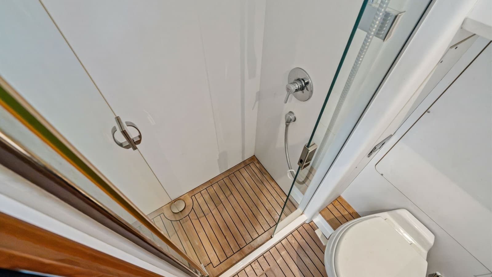 2016 Princess 64 Flybridge - Photo 89