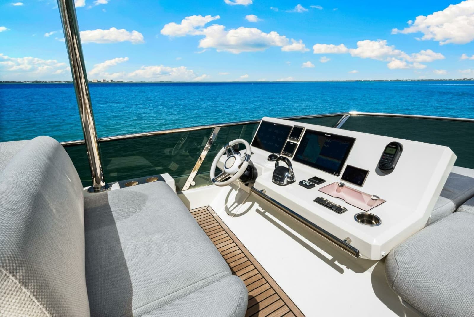 2019 Prestige 630 Flybridge - Photo 7