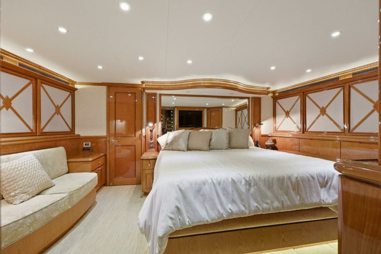 2008 Cheoy Lee 95 Motor Yacht - Photo 48