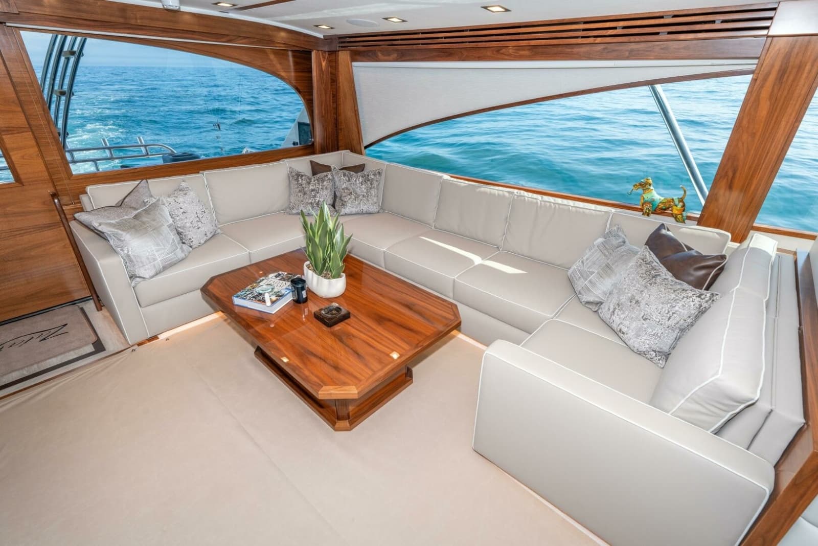 2025 Viking 90C - Photo 19