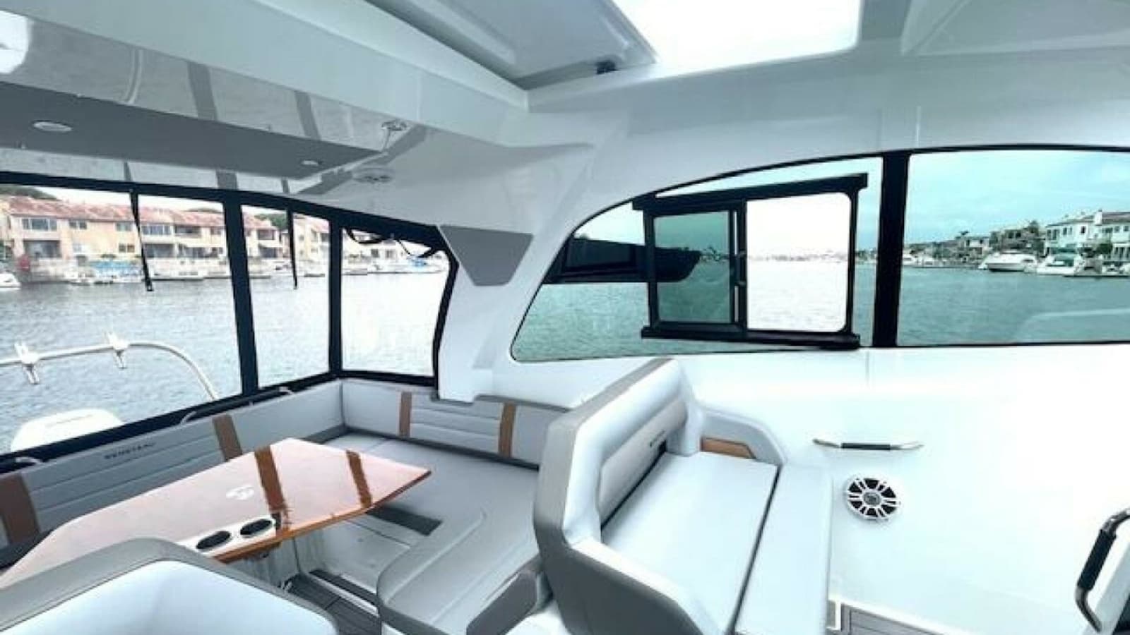 2022 Beneteau 32 Gran Turismo - Photo 16