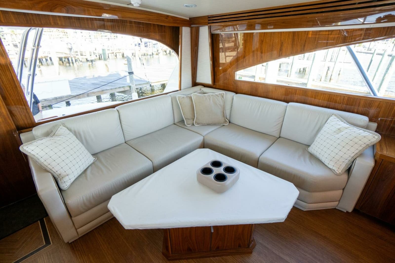 2021 Viking 72 Enclosed Bridge - Photo 5
