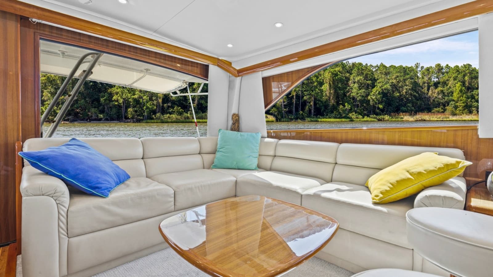 2005 Viking 61 Enclosed Bridge - Photo 6