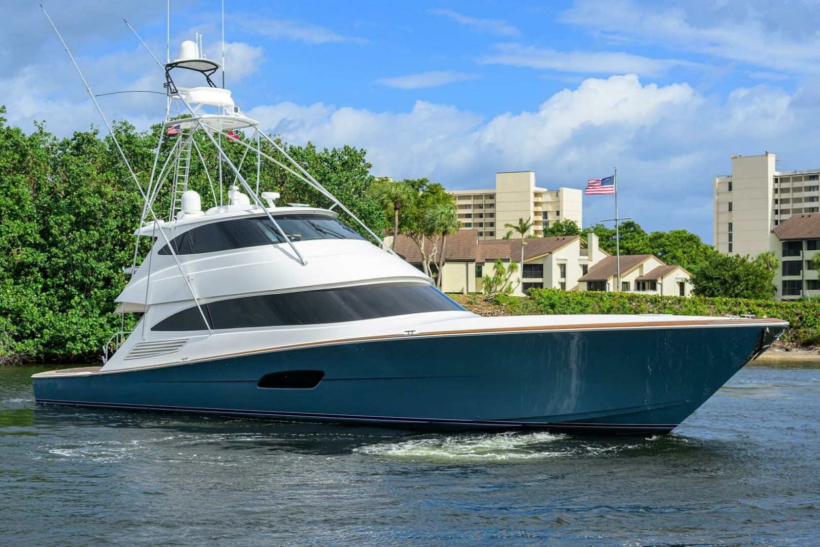 2020 Viking 92 Enclosed Bridge - Photo 46