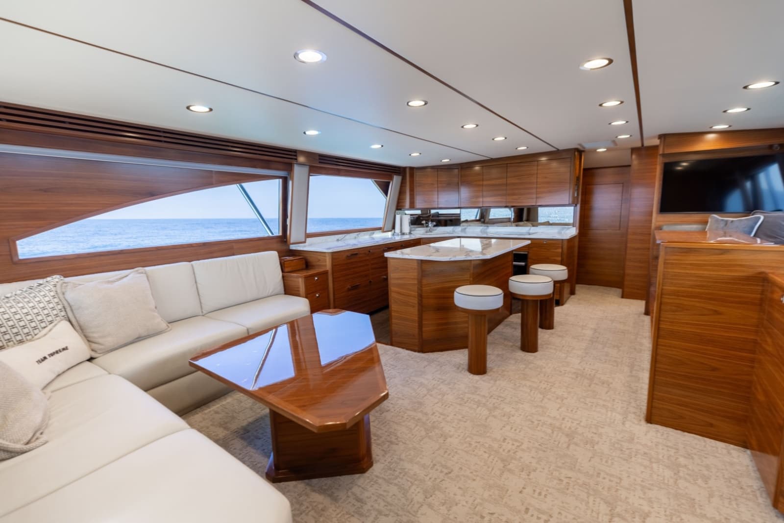 2023 Viking 72 Convertible - Photo 4