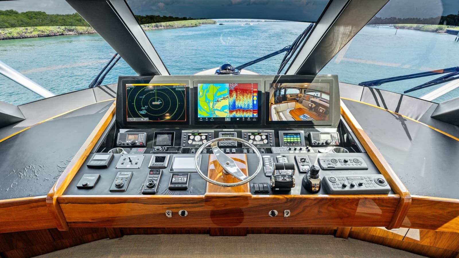 2016 Viking 80 Enclosed Bridge - Photo 88