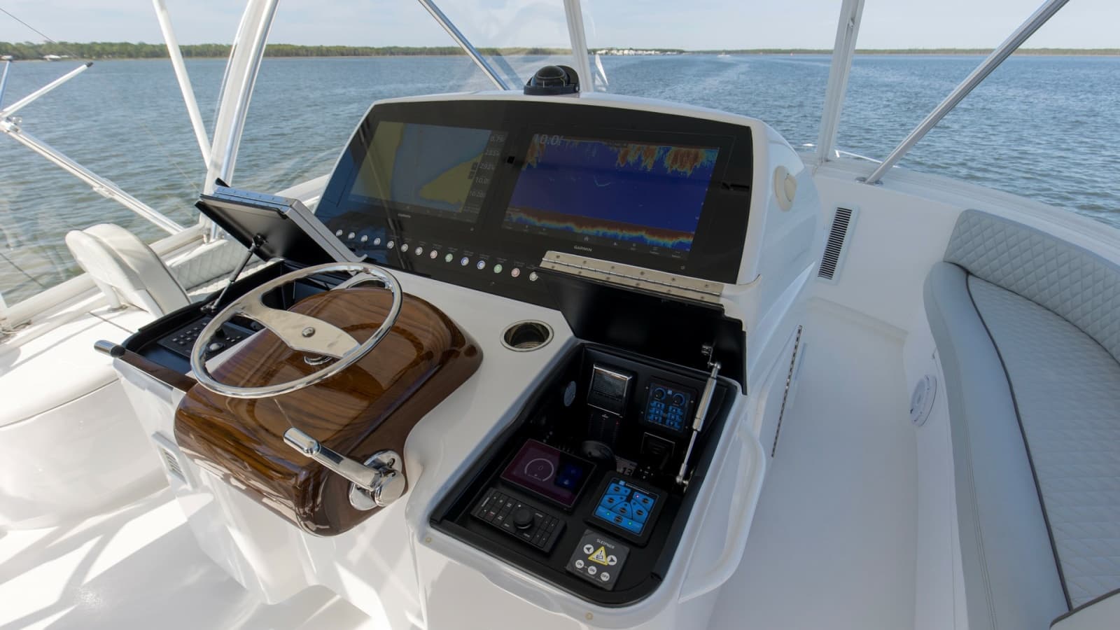 2024 Viking 54 Convertible - Photo 24