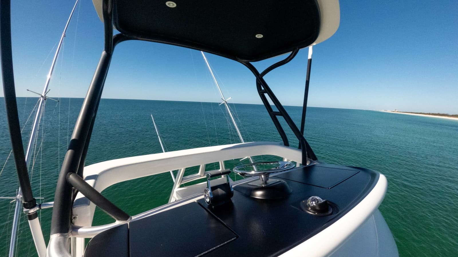 2019 Viking 68 Convertible - Photo 38