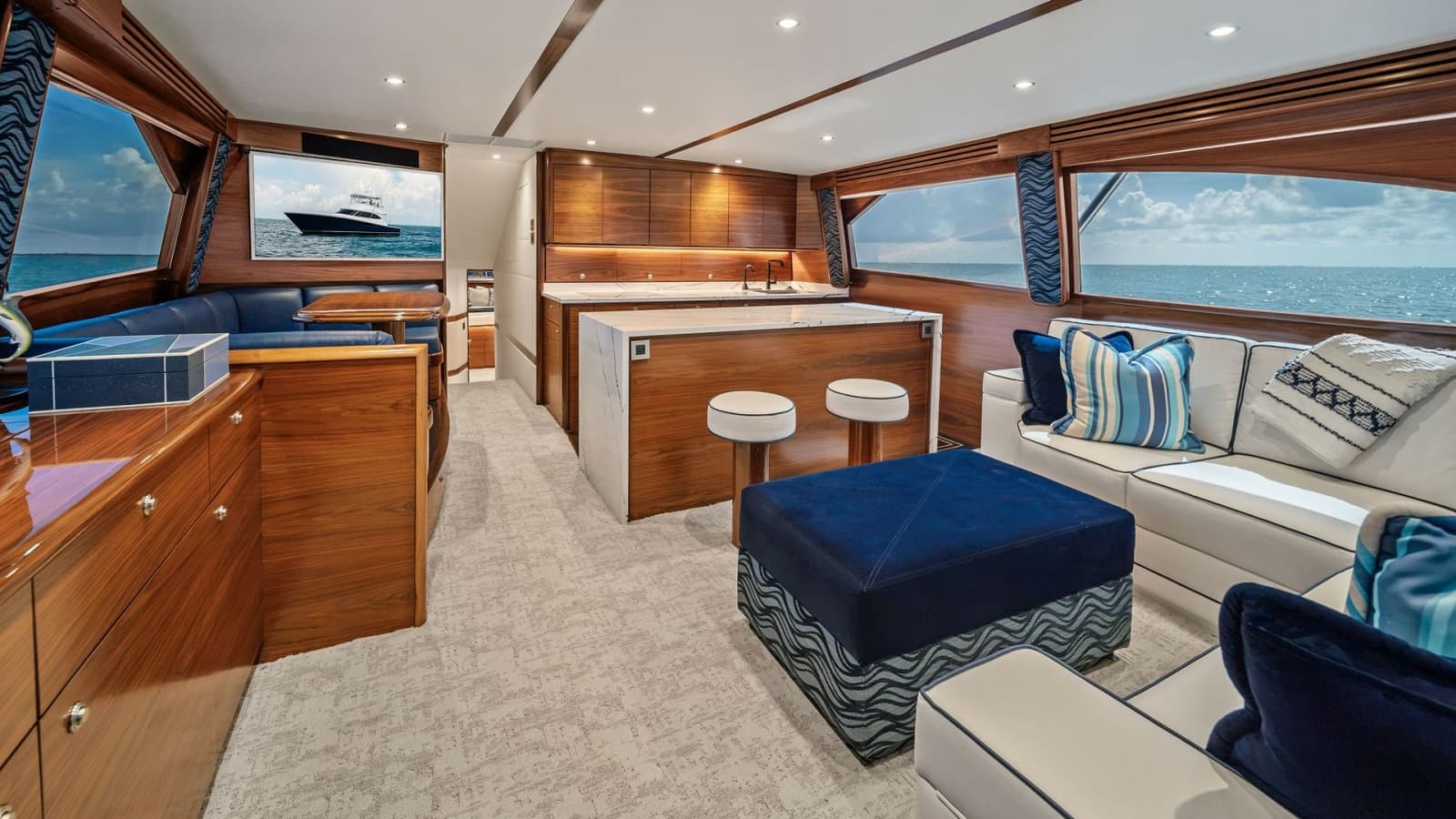 2024 Viking 64 Convertible - Photo 17