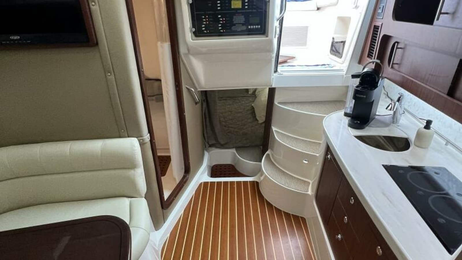 2018 Grady-White 370 Express - Photo 10