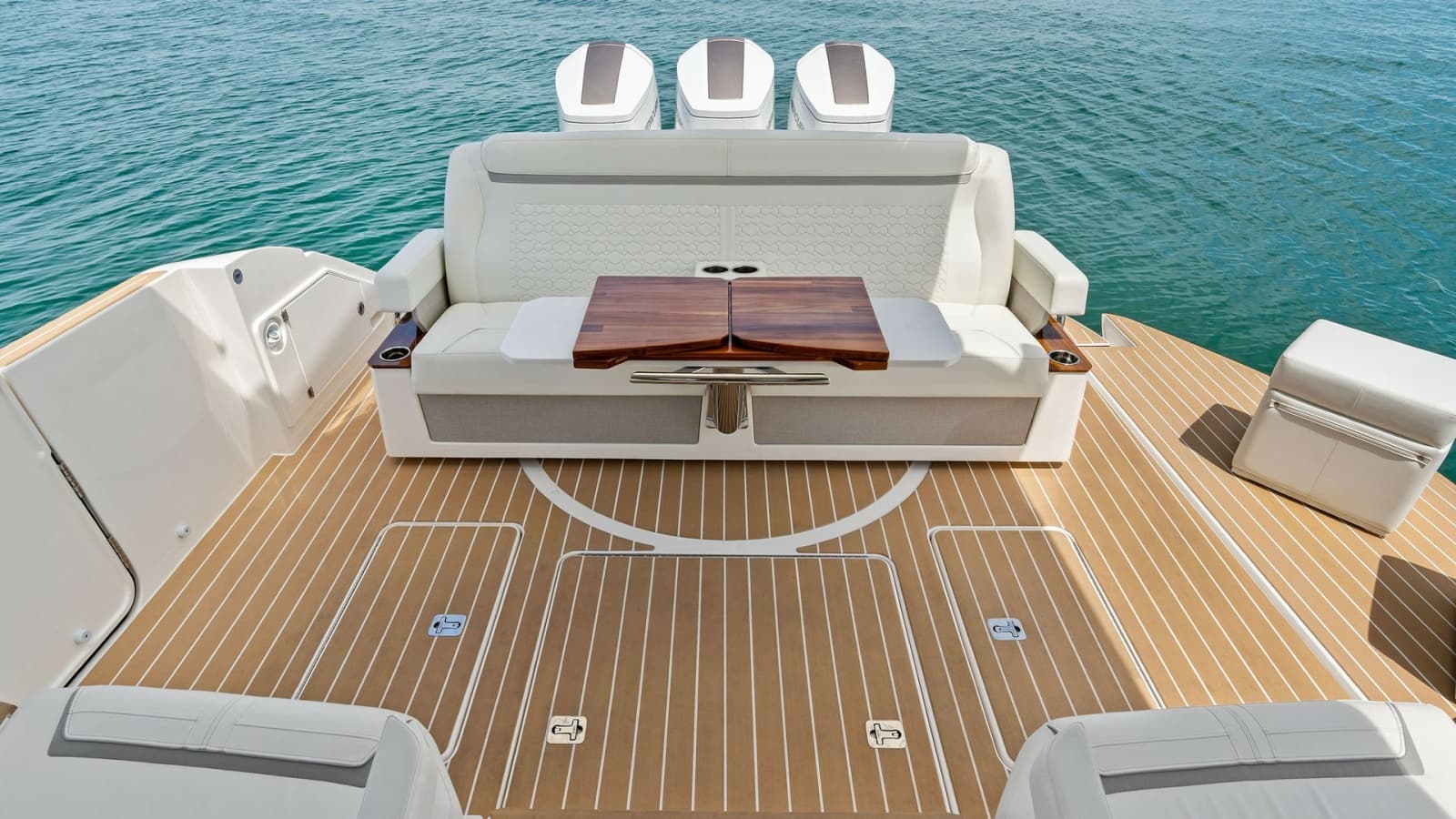 2025 Tiara Yachts 48LE - Photo 29