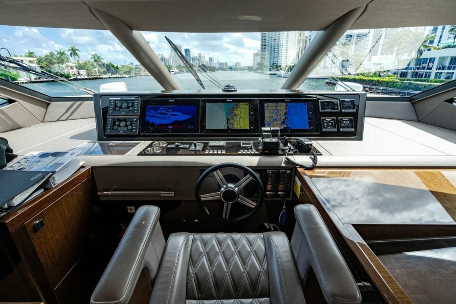 2019 Sunseeker 95 Motor Yacht - Photo 83