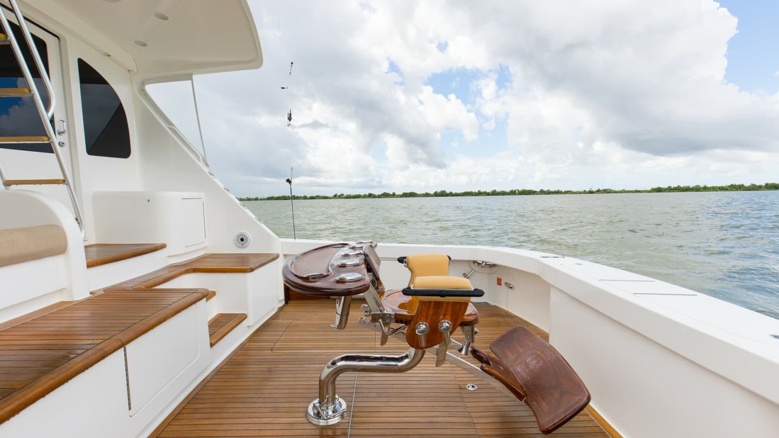 2017 Viking 72 Enclosed Bridge - Photo 61