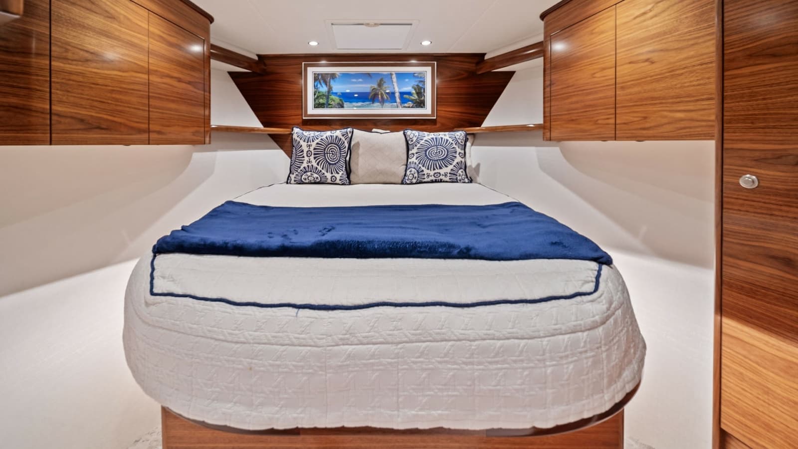 2024 Viking 64 Convertible - Photo 53