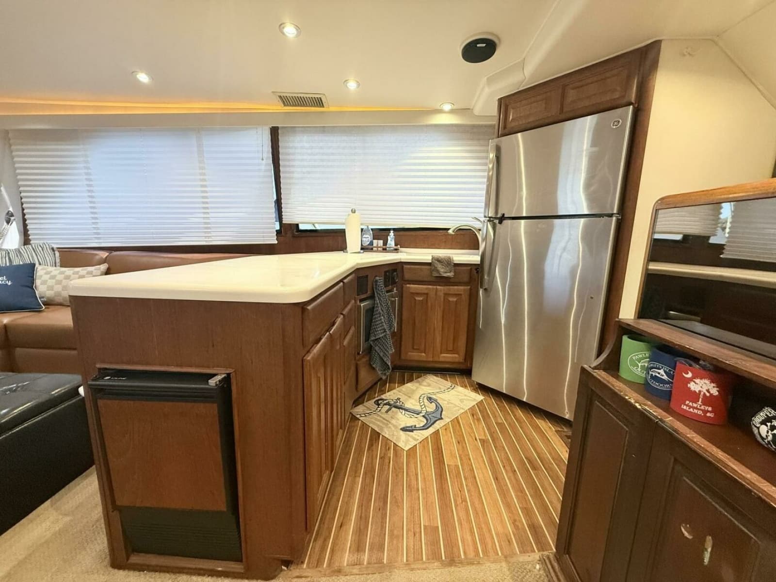 1992 Viking 50 Convertible - Photo 22