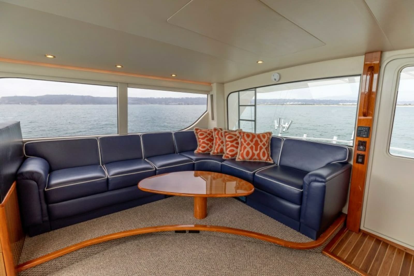 2006 Viking 74 Enclosed Bridge - Photo 47