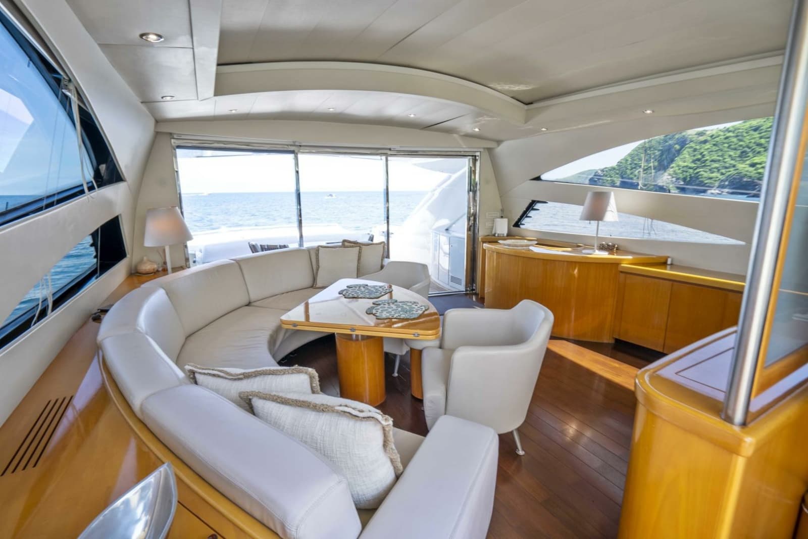 2005 Pershing 76 Motor Yacht - Photo 7