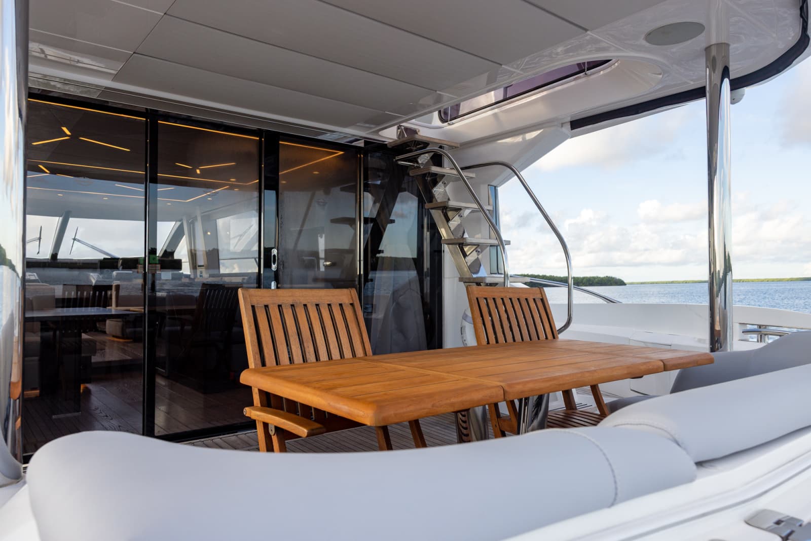 2022 Sunseeker Manhattan 68 - Photo 2