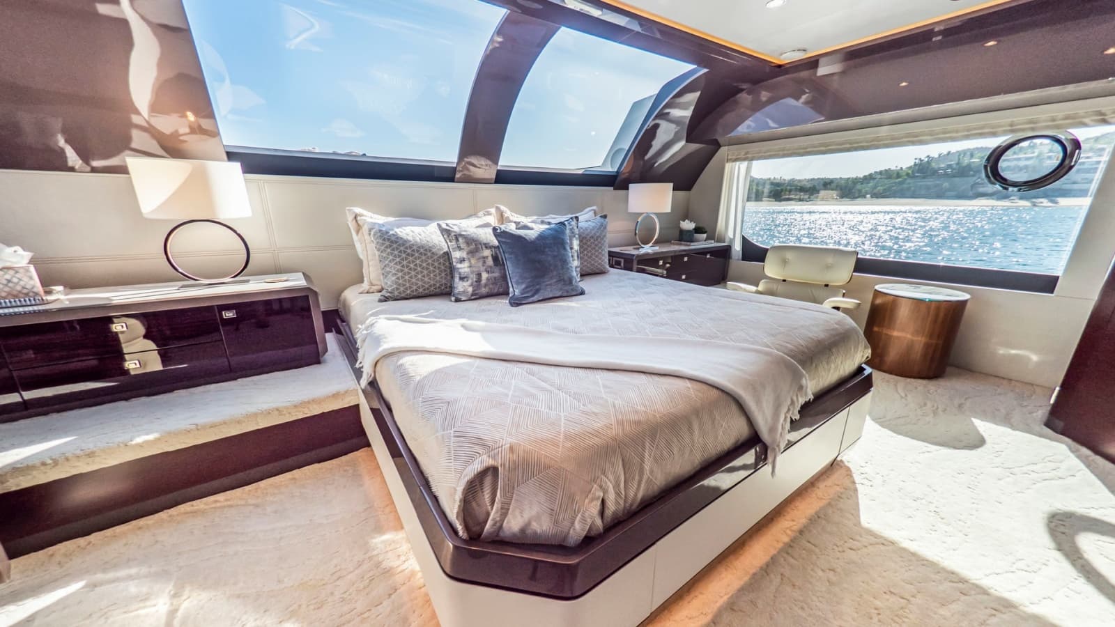 2024 Ocean Alexander 28E - Photo 21