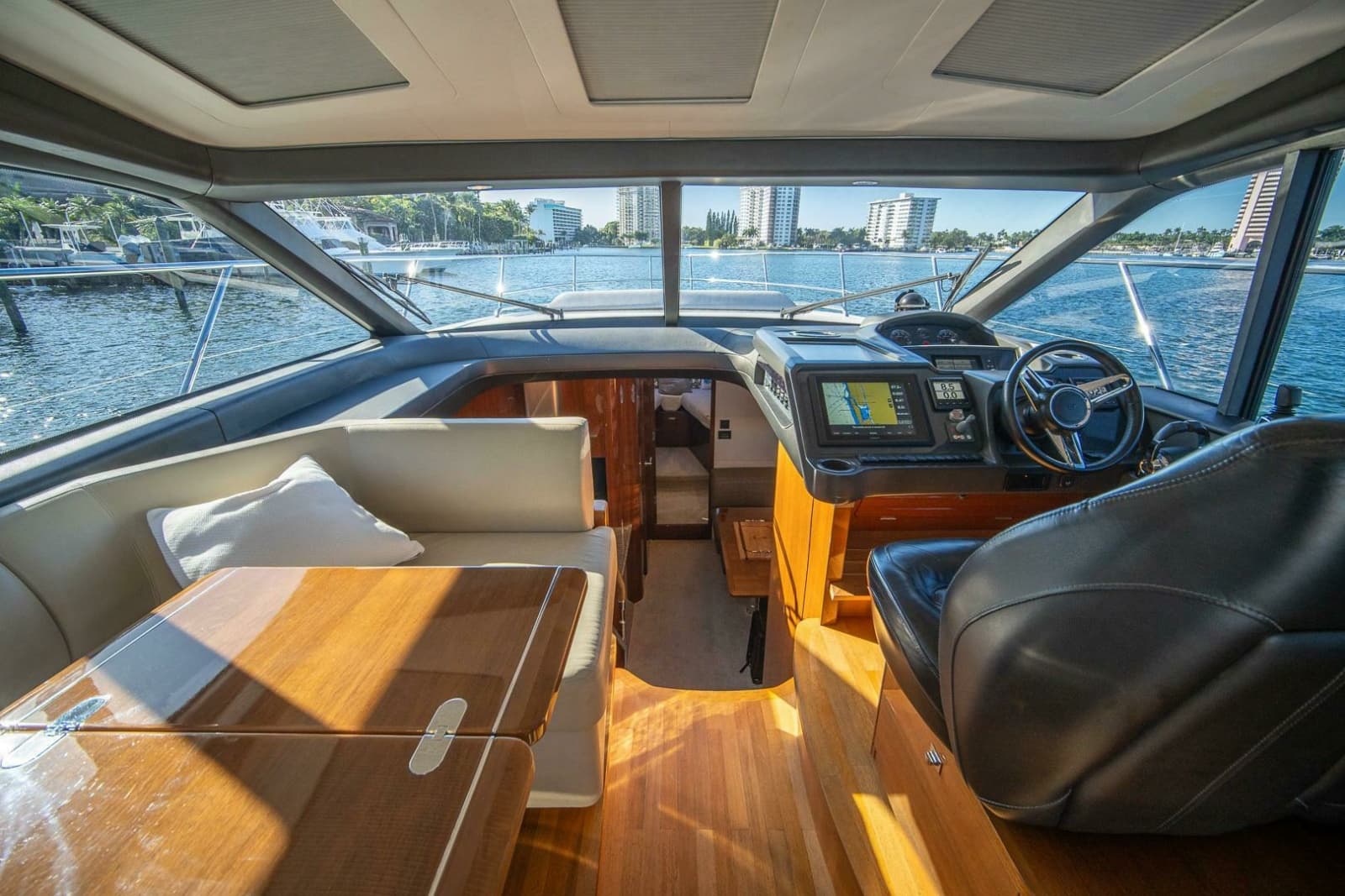 2016 Princess V48 - Photo 14