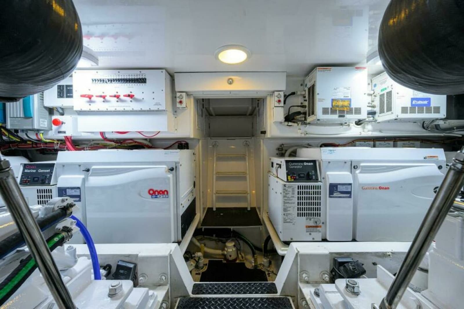 2008 Viking 60 Convertible - Photo 60