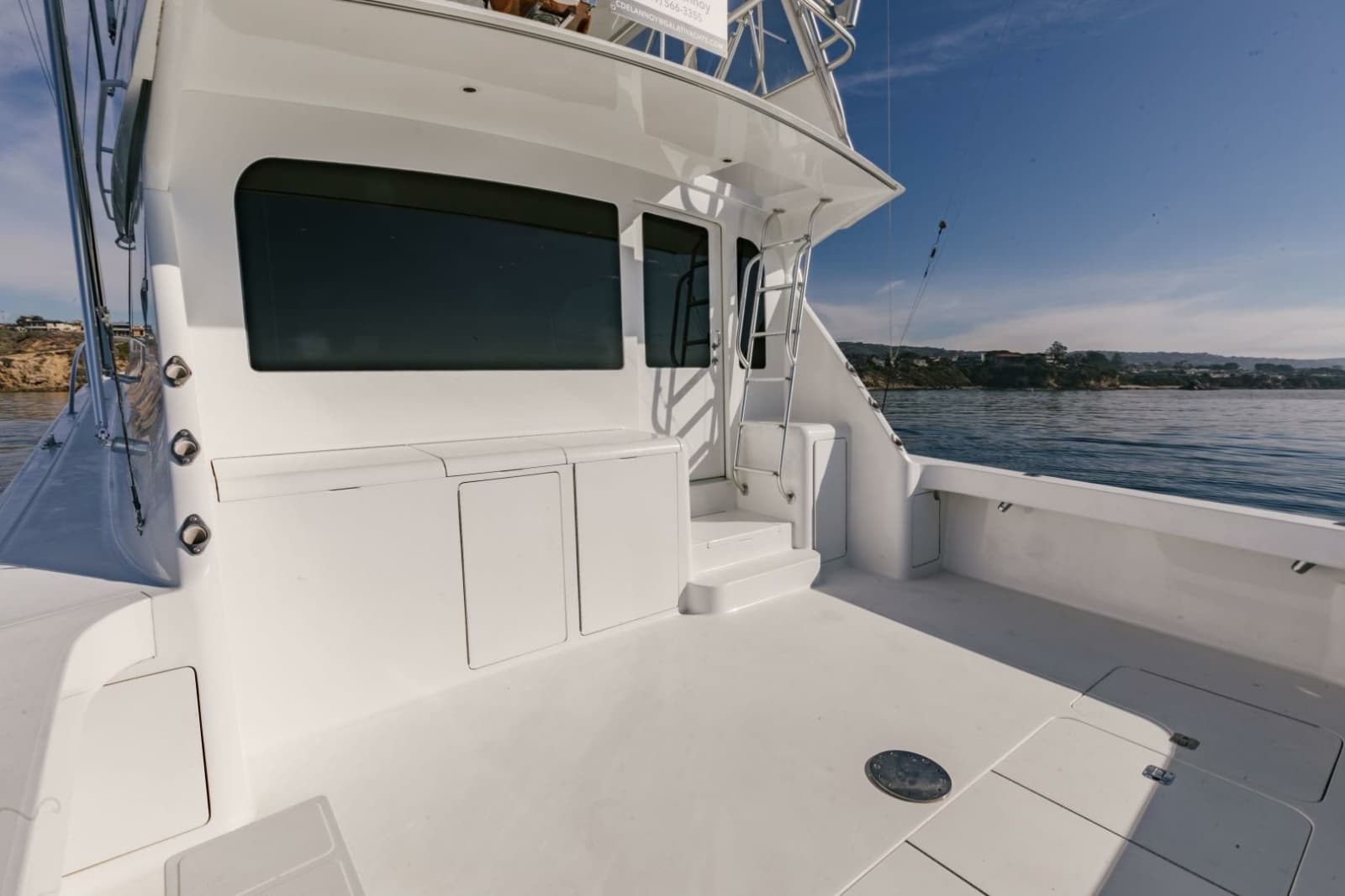 2003 Viking 56 Convertible - Photo 20
