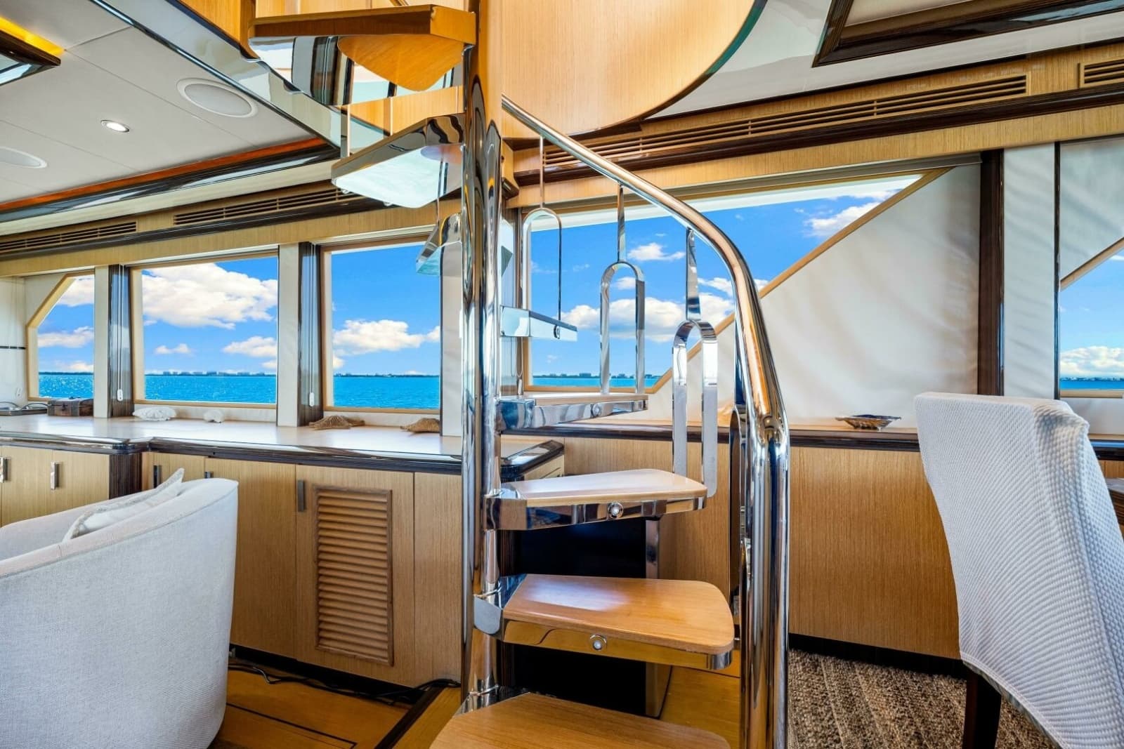 2010 Ocean Alexander 83 Motor Yacht - Photo 15