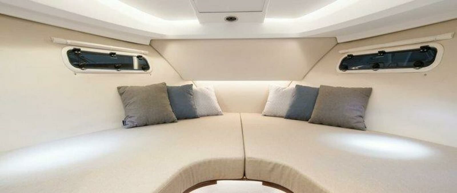 2026 Nimbus 305 Coupé - Photo 9