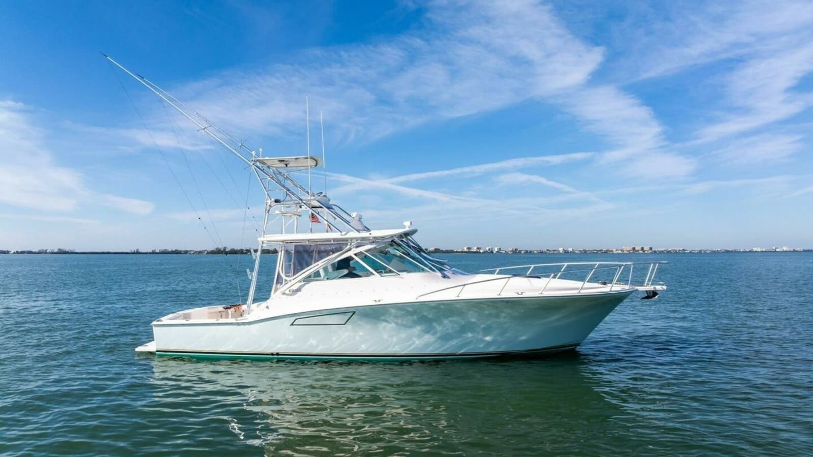 2005 Cabo 40 Express - Photo 1