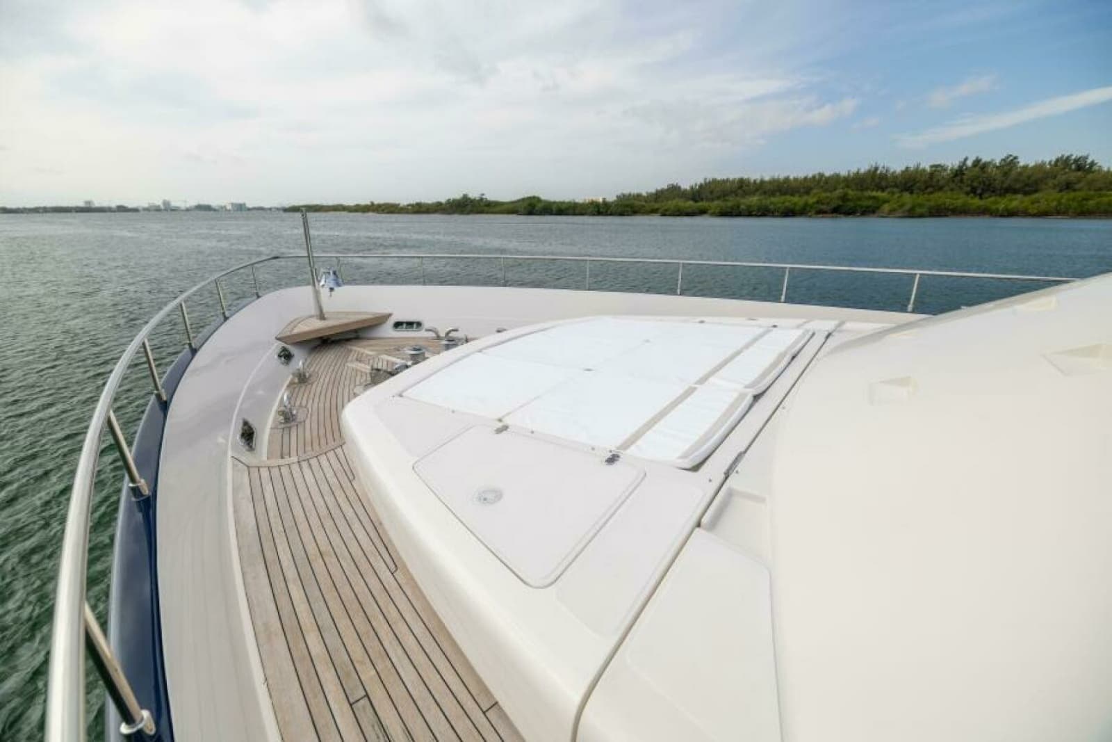 2001 Ferretti Yachts 94 Raised Pilothouse - Photo 40