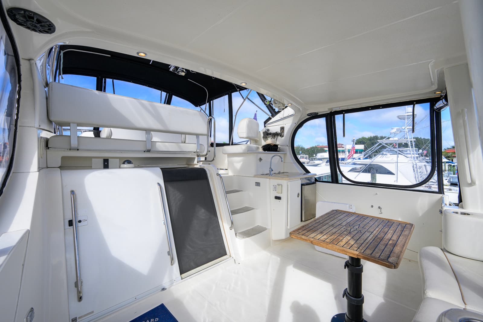 2005 Silverton 39 Motor Yacht - Photo 20