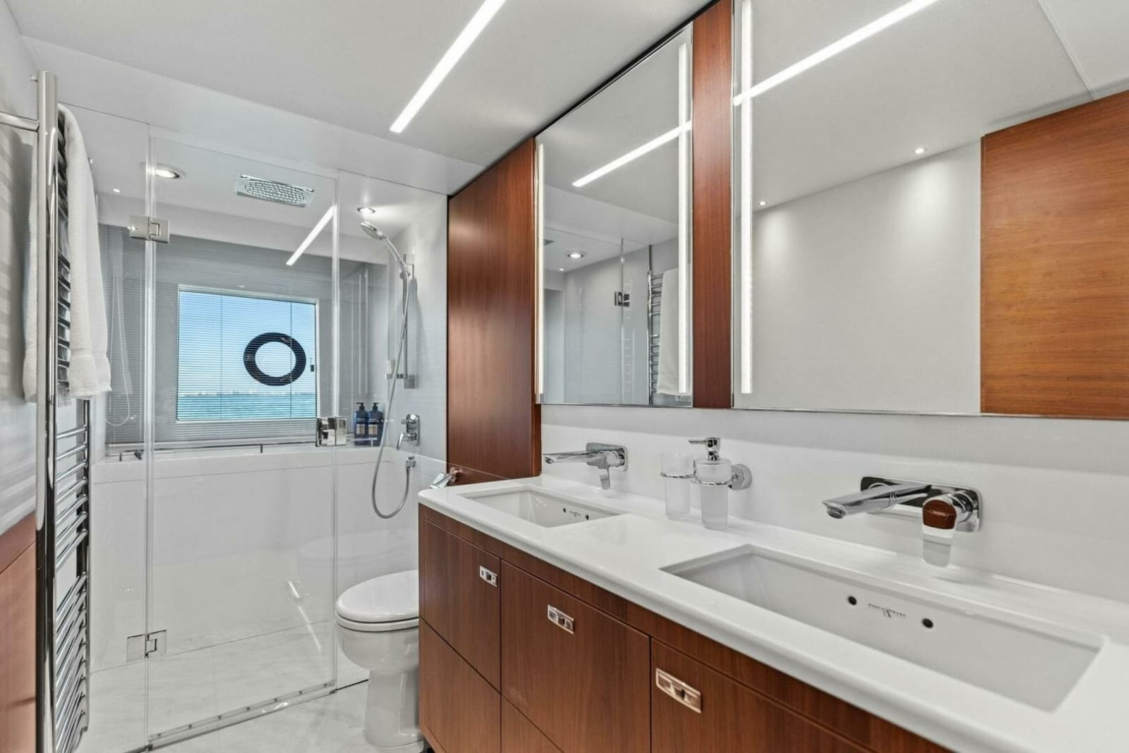 2018 Princess Y75 Motor Yacht - Photo 57