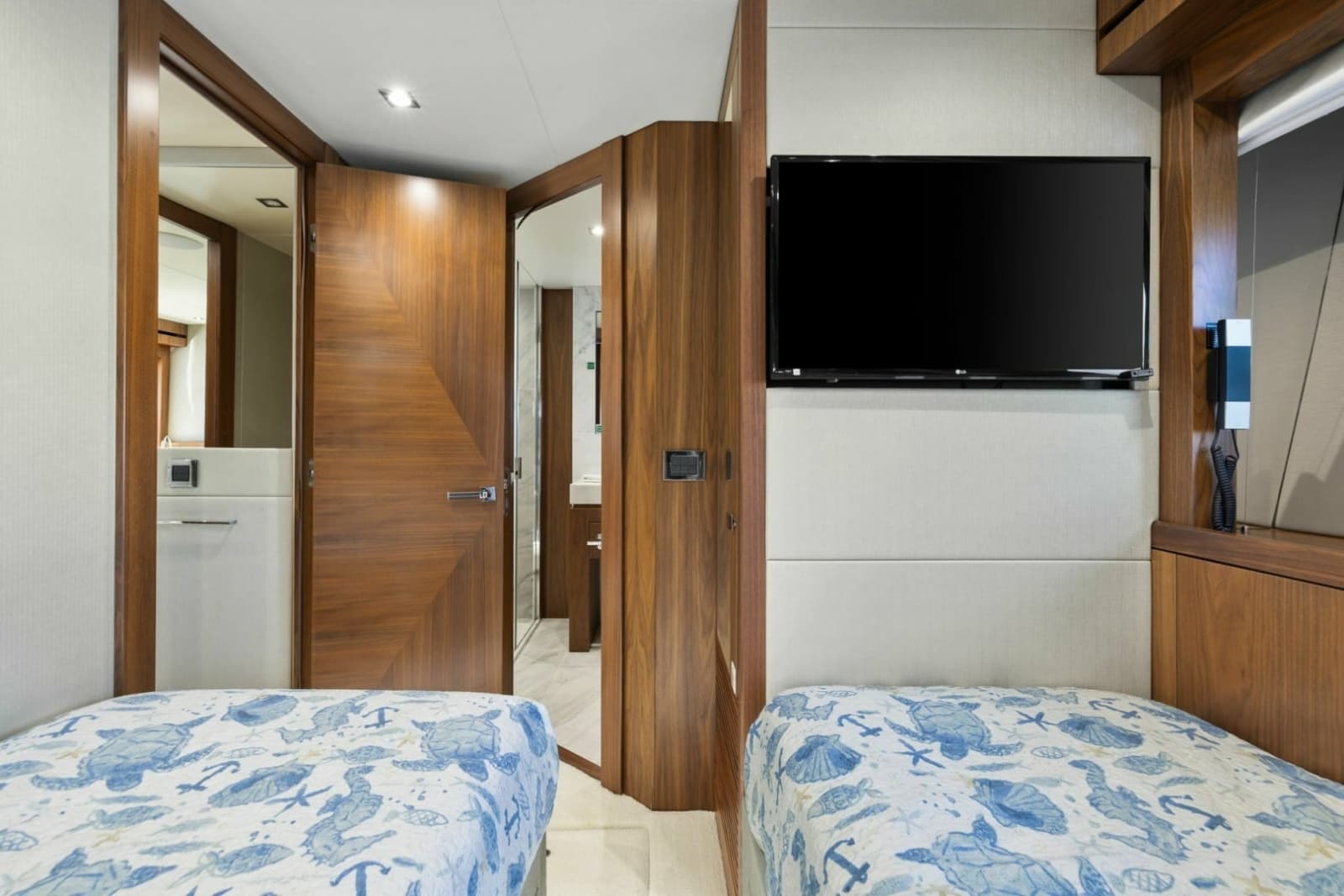 2018 Sunseeker 95 Motoryacht - Photo 26