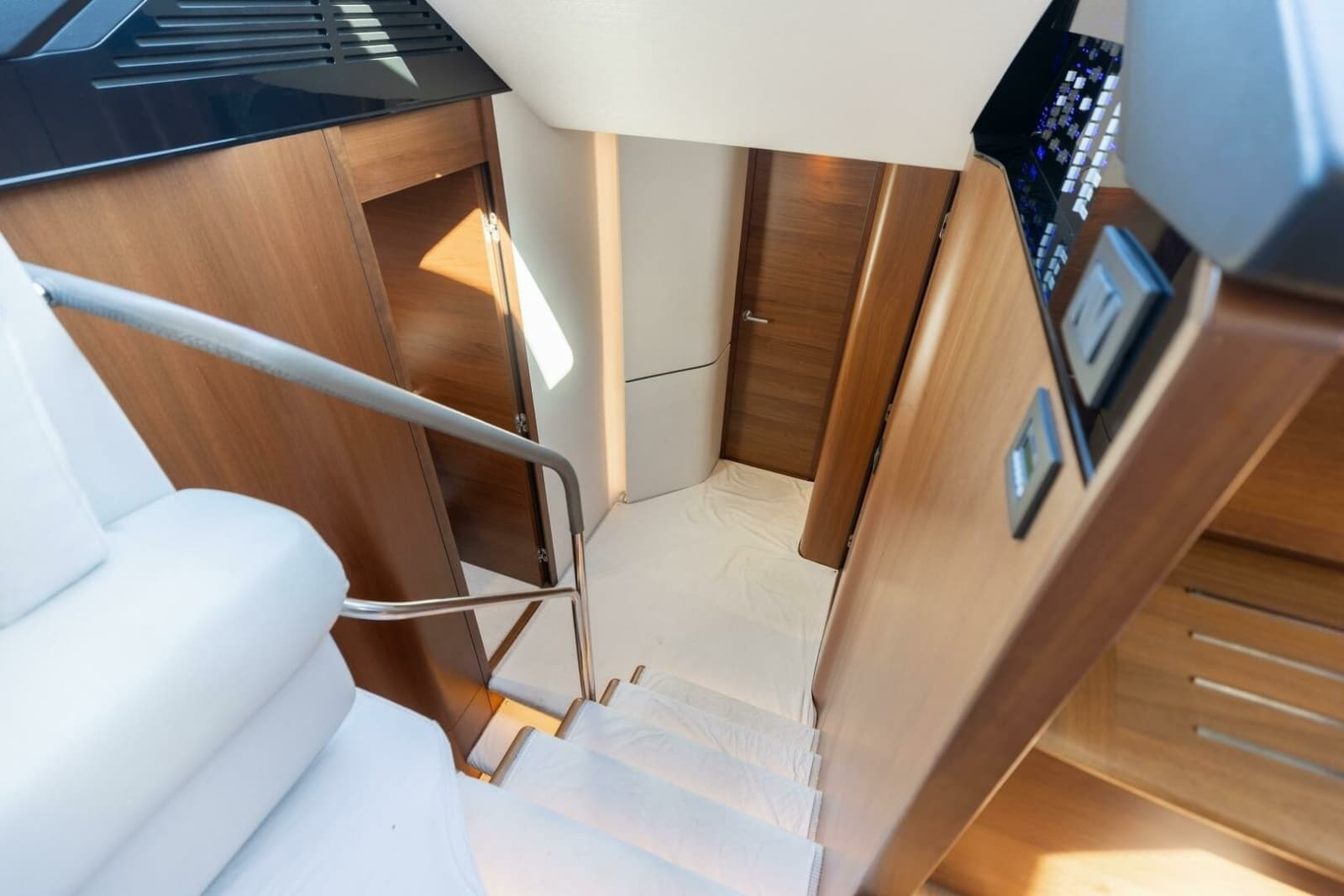 2019 Princess S65 - Photo 24