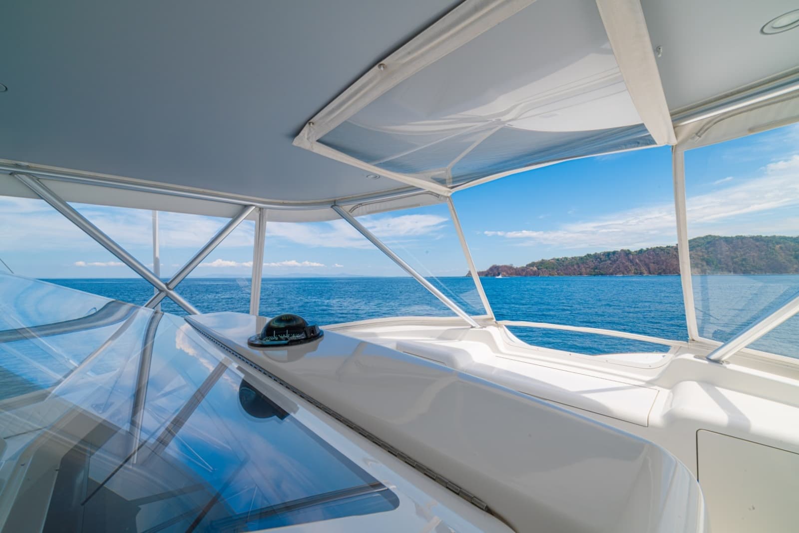 2012 Viking 60 Convertible - Photo 16