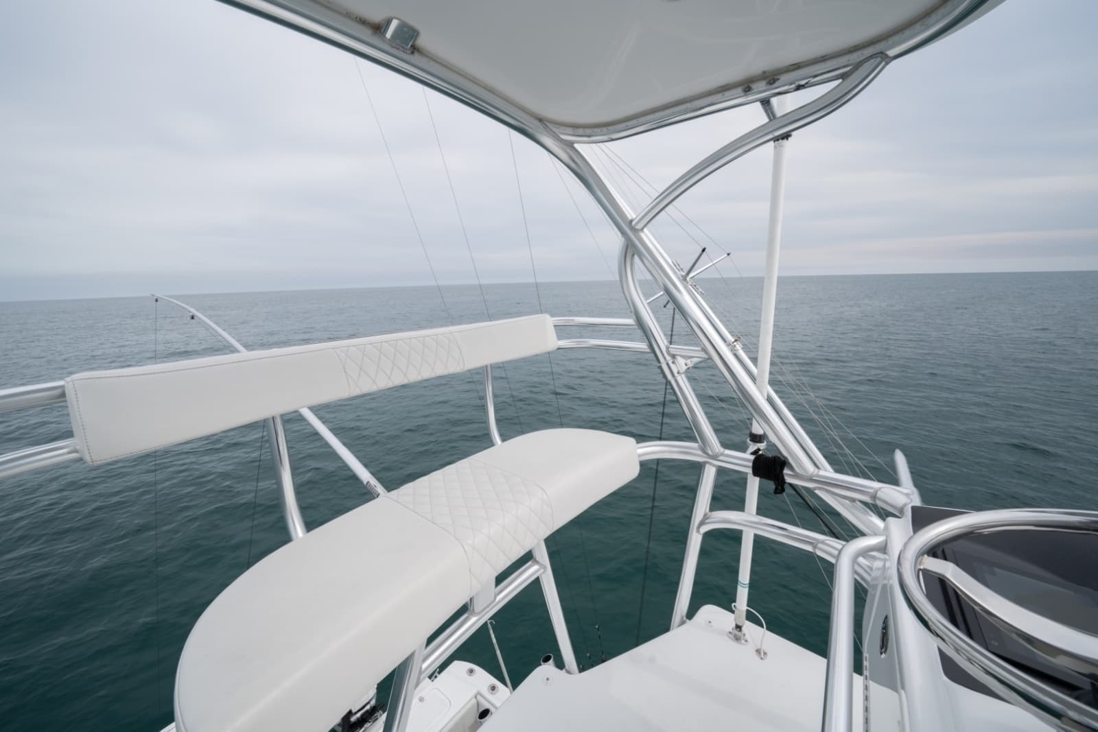 2011 Contender 40 Express - Photo 25
