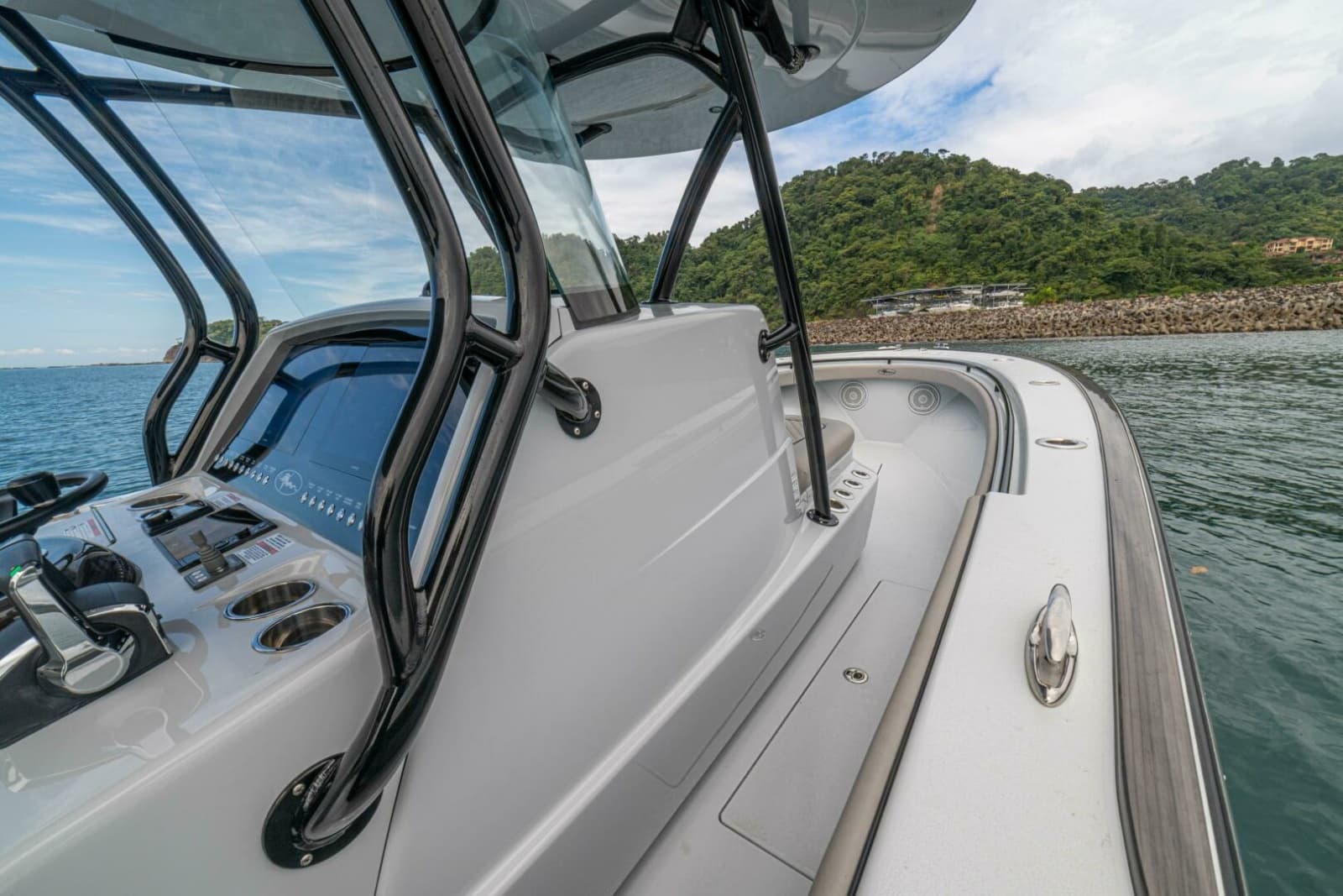 2024 Valhalla Boatworks V-33 - Photo 27