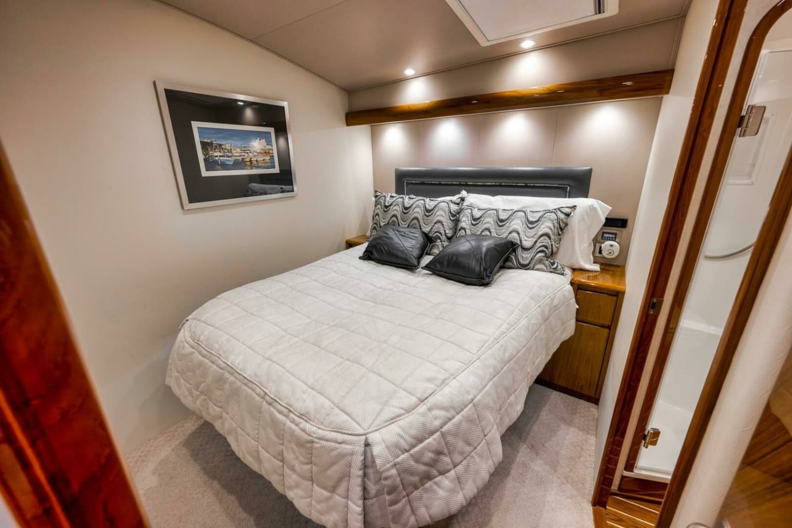 2011 Viking 76 Enclosed Bridge - Photo 73