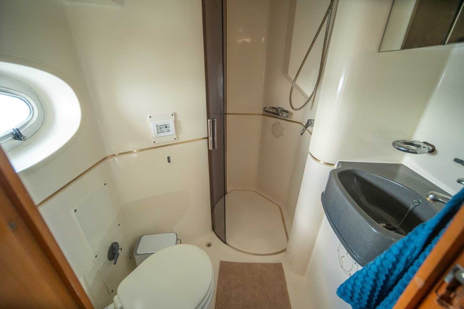 2000 Venturer 44 Catamaran/Sportfish - Photo 23