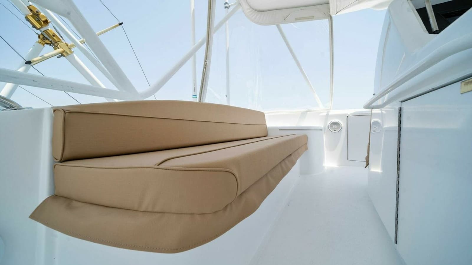 2003 Hatteras 54 Convertible - Photo 50