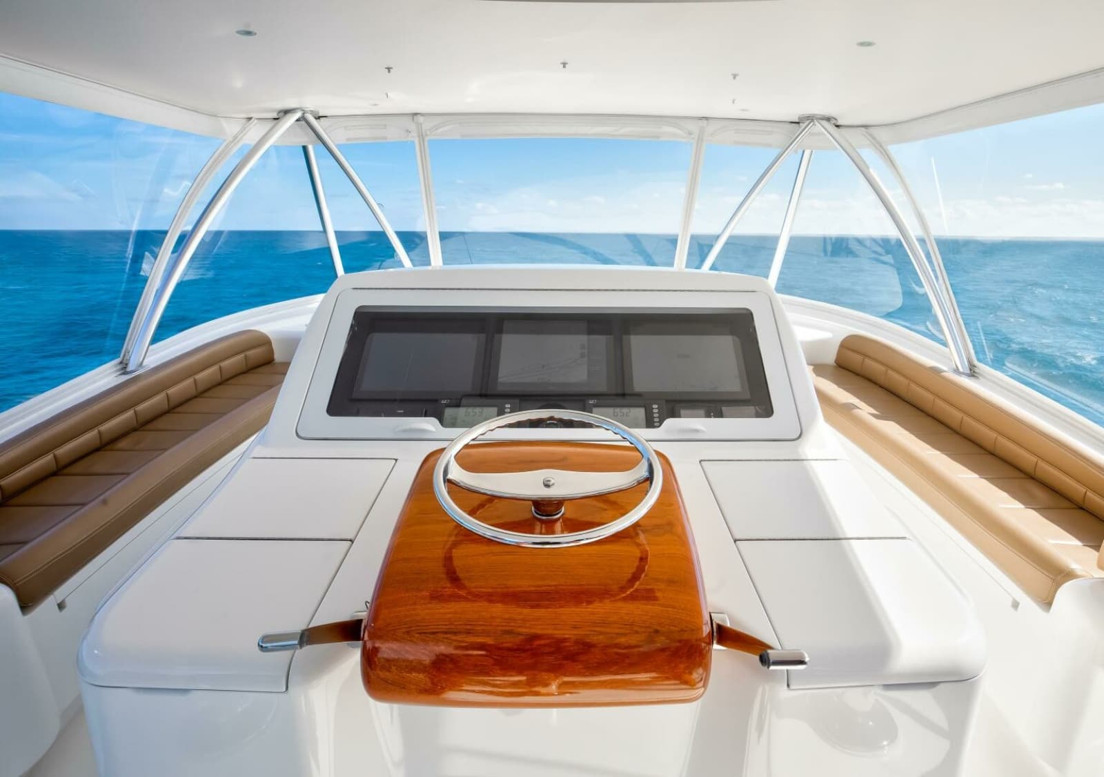 2015 Viking 70 Convertible - Photo 20