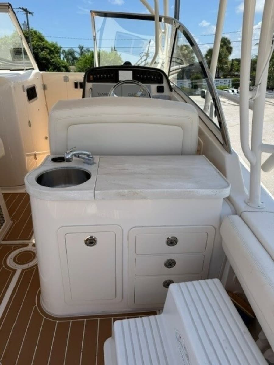 2023 Grady-White Freedom 307 - Photo 14