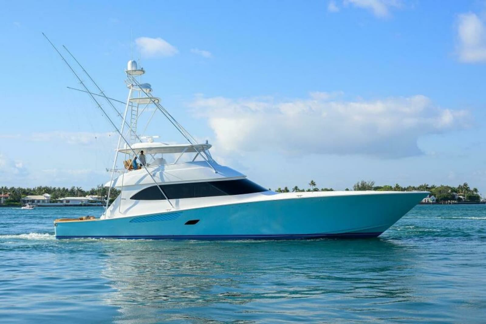 2013 Viking 82 Convertible - Photo 1