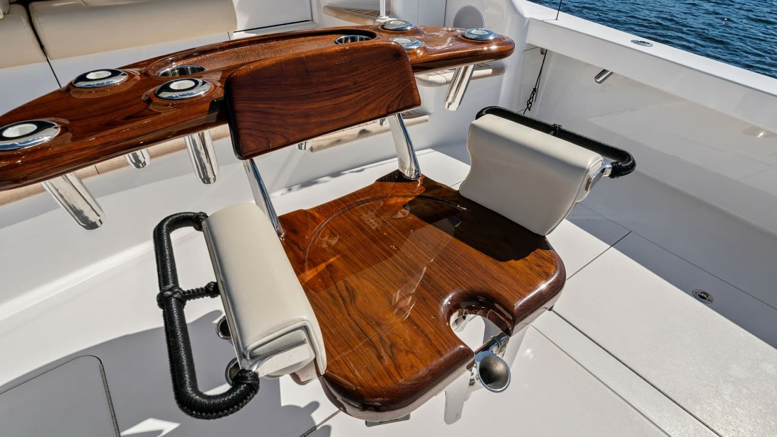 2021 Viking 54 Convertible - Photo 38