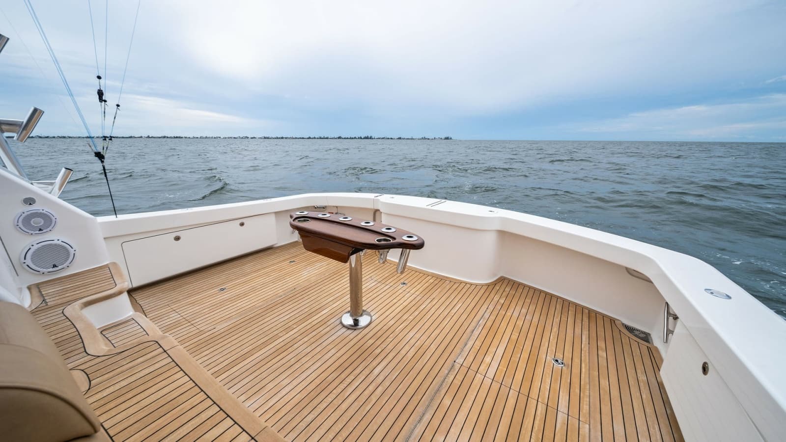 2013 Viking 55 Convertible - Photo 33