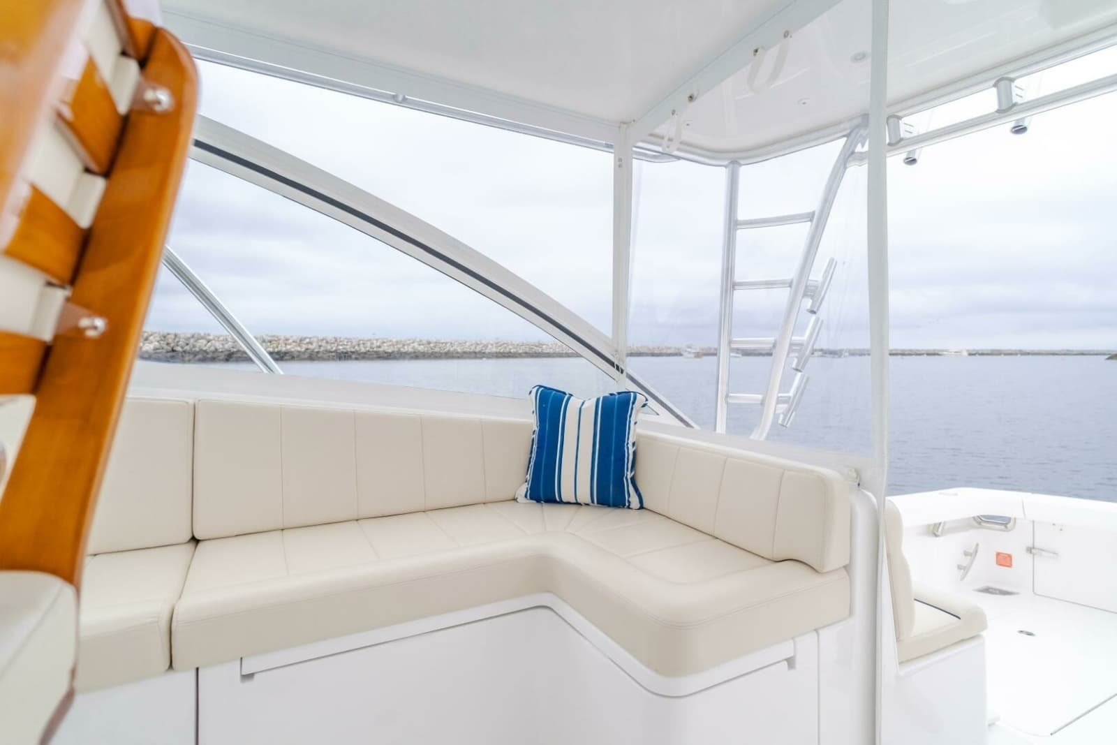 2022 Viking 38 Open Billfish - Photo 17